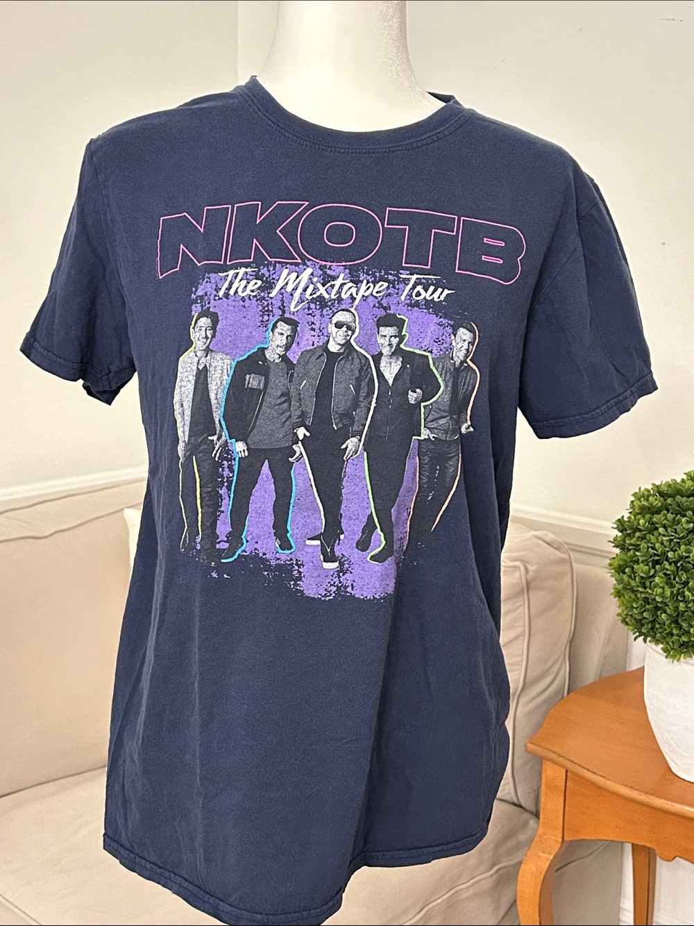 NKOTB New Kids On The Block Mix Tape Tour Concert Shirt